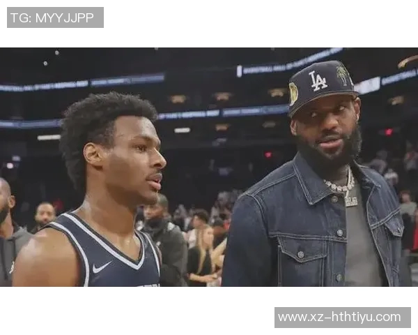 夸梅:布朗尼在主场比赛中表现得如同被车灯照射的迷茫鹿 夸梅:布朗尼在主场比赛中表现得如同被车灯照射的迷茫鹿