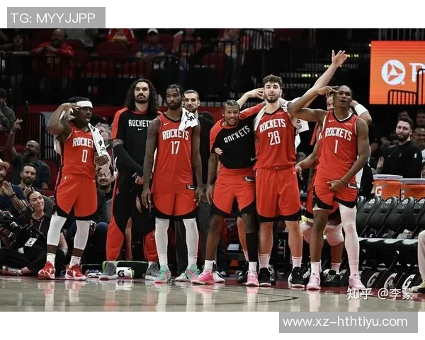 亚当斯解析双塔阵容策略强调防守节奏与进攻对位优势的重要性 亚当斯解析双塔阵容策略强调防守节奏与进攻对位优势的重要性